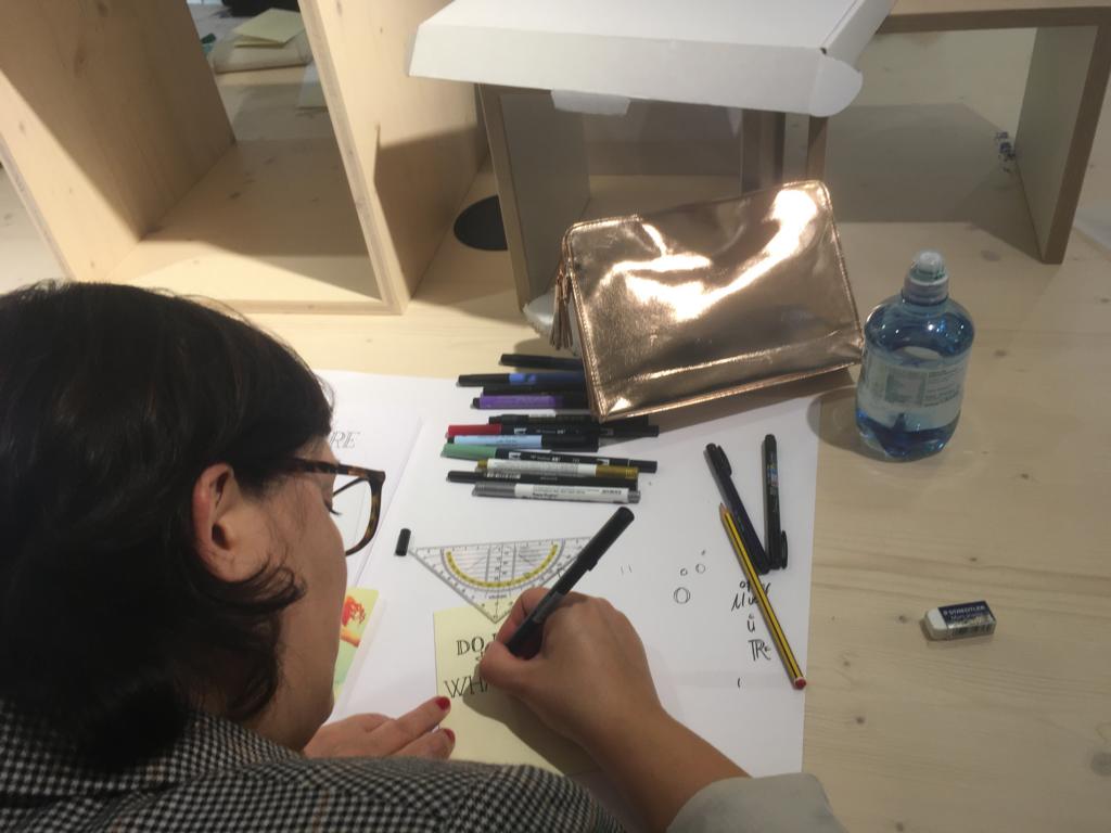 Handletteringkurse, Kalligraphiekurse von und mit J.K&uuml;hn. Onlinekurse oder klassisch im Atelier oder ausgew&auml;hlten Locations. 